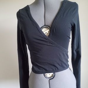 Lululemon black tied to it wrap around top